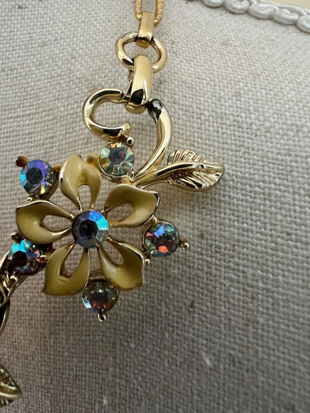 Rare Vintage Star Floral Link Choker, Yellow Enamel Flowers, AB Rhinestones, 17